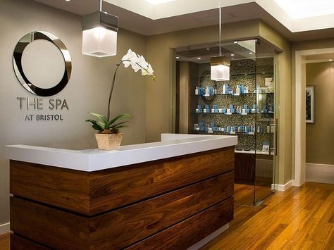 Salon Reception Area, Deco Spa, Salon Reception Desk, Spa Room Decor, Spa Interior Design, Spa Reception, Small Spa, Reception Desk Design, Spa Rooms