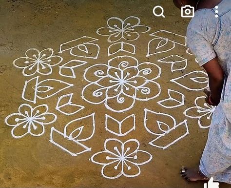 Rangoli Designs With Dots Indian, Big Kolam With Dots, Dotted Rangoli Design With Colour, Deepam Kolam With Dots, Large Rangoli Designs, Sankranthi Muggulu With Colours, Dot Rangoli With Colour, Dotted Rangoli, Simple Rangoli With Dots