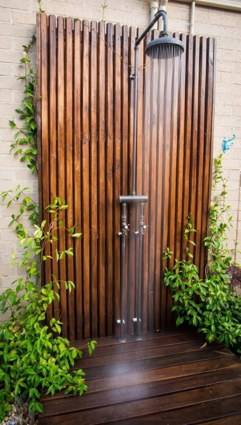 Outdoor Shower Ideas Backyards, Outdoor Pool Shower Ideas, Sauna Shed, Outside Shower Ideas, Out Door Shower, Outdoor Shower Ideas, Outside Showers, Outdoor Shower Enclosure, Outdoor Shower Diy