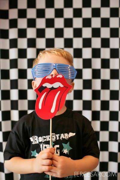 Gustavo's 2 years old Rock Party | CatchMyParty.com 40 Rocks Birthday, Rock And Roll Party Ideas For Adults, Rock And Roll Party Backdrop, One Rocks Backdrop, 70s Rock Theme Party, Rock Party Backdrop, Rock N Roll Backdrop, 3 Rocks Birthday, Rock Star Party Ideas