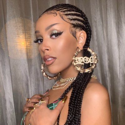 IN A TESSIE on Twitter: "STREAM BESTFRIEND NOWWWWWWWWWWWWWW 👭 #NewProfilePic… " Doja Cat Hairstyles, Doja Cat Pictures, Doja Cat Icon, Cat Hairstyles, Chloe X Halle, New Profile Pic, Cat Photos, Cat Pictures, Cat Icon