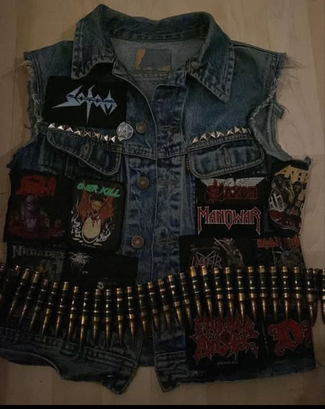 Punk Rock Vest, Battle Jacket Inspiration, People Are Mean, Metalhead Fashion, Adventure Character, Jojo's Bizarre Adventure Characters, Battle Jackets, Epic Clothing, Battle Vest