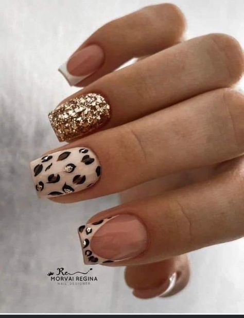 Uñas Animal Print, Safari Nails, Glitter Dorado, Leopard Print Nail Art, Leopard Print Nail, Leopard Nail Designs, Print Nail Art, Disney Acrylic Nails, Cute Nail Colors