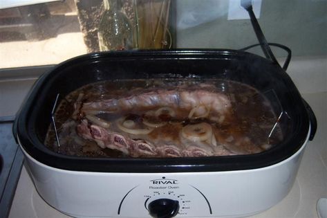 Ribs In Roaster Oven, Cooking Beef Ribs, Cooking Spare Ribs, Cooking Pork Ribs, Roaster Oven Recipes, Oven Pork Ribs, Fall Off The Bone Ribs, Electric Roaster Ovens, Roaster Recipes