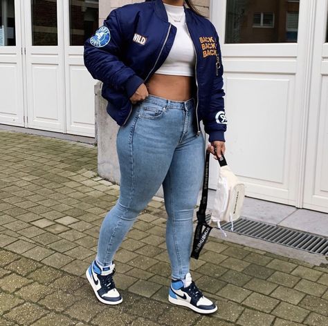 Jordan Retro 1 Outfits Women, Dunk Outfit, Tomboy Fits, Jean Fits, Elegant Styling, Plus Size Baddie Outfits, New York Outfits, Fasion Outfits, Jordan Retro 1