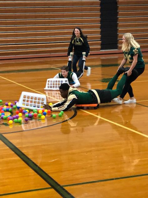 The Muskegon Catholic Central 7-12 grade students attended their annual Pep Assembly this morning to kick-of the Homecoming game tonight and showcase Crusader pride! Homecoming Assembly Ideas, High School Assembly Games, Pep Rally Games Middle School, Assembly Games Highschool, Pep Assembly Games, School Assembly Games, Assembly Games, Respect Lessons, Assembly Ideas