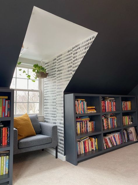 Guest Bedroom Office, Quiet Room, Attic Rooms, Home Libraries, Cozy Reading Nook, Cozy Reading, Home Trends, Home Library, Guest Bedrooms