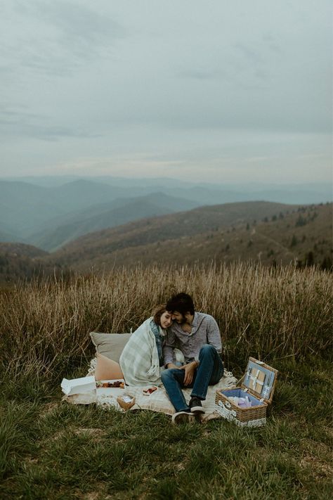 North Carolina Engagement Session at Black Balsam Knob | North Carolina  Photographer | This romantic picnic couples session was filled with editorial couples poses, film style photography and outdoor couples engagement outfit ideas. Explore mountain engagement photo inspiration, romantic couples photography, and intimate engagement session ideas. Book Lauren for your outdoor NC couples session or North Carolina Engagement photoshoot at stratmanimagery.com! Film Style Photography, Intimate Engagement, Engagement Outfit Ideas, Engagement Session Ideas, Romantic Picnic, Picnic Engagement, Details Aesthetic, Mountains Aesthetic, Mountain Engagement Photos