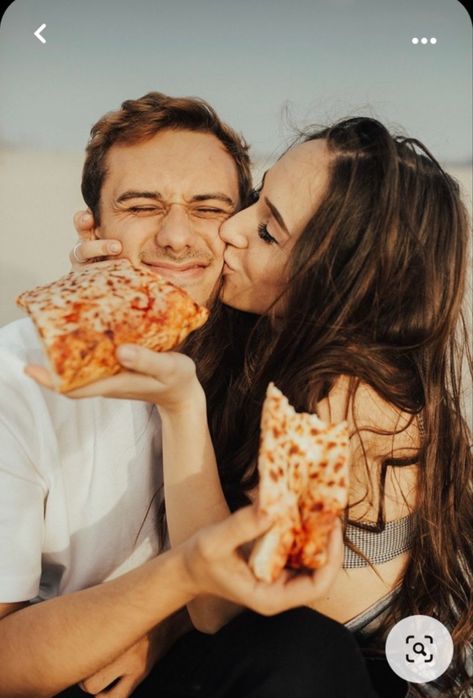 Pizza Shoot, Pizza On The Beach, Pizza Couples, Pizza Photoshoot, Pizza Date, Pizza Photo, Shotting Photo, Couples Shoot, Los Angeles Wedding Photographer