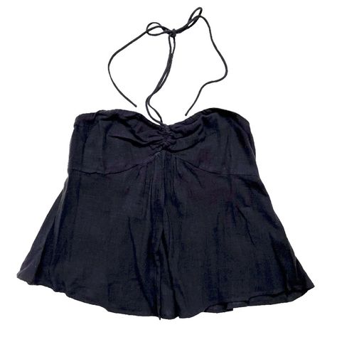 Urban Outfitters Ecote Kiki Convertible Flyaway Top Color: Black Flowy Baby Doll Silhouette. Split Flyaway Hem At The Front. Smocked Panel In Back. Adjustable Tie At The Bust Allows You To Wear This Top Either As Strapless Or As A Halter Top. 100% Cotton. Machine Wash. Condition: New With Tag. Never Worn. Smoke Free. Size: Large Measurements (Flat Across): Underarm To Underarm 16” Stretches To About 18” Length (Top Of Bust To Hem) 16” Sizing May Run More Similar To Juniors Sizing. Please Compare The Measurements Above Against Your Favorite Tops To Ensure A Good Fit For You. Summer Strapless Beach Festival Halter Flyaway Top, Doll Silhouette, Urban Outfitters Tank Top, Silver Sequin Top, Purple Corset, Urban Outfitters Top, Baby Doll Top, Beach Festival, 2000s Outfits