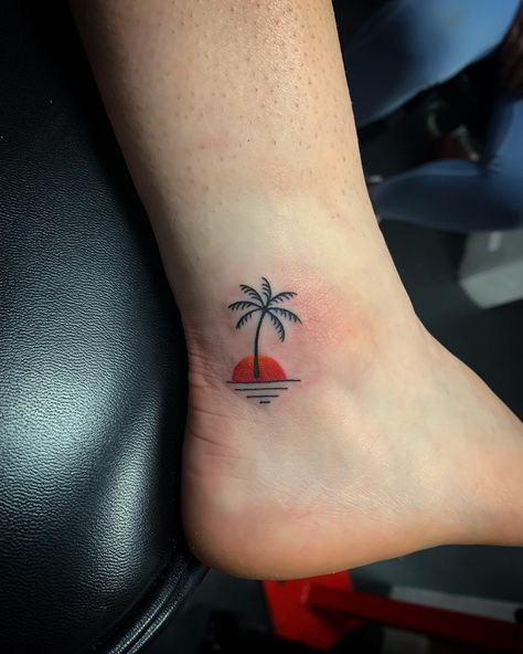 Palm Tree Tattoo Neck, Palm Tree Ear Tattoo, Hibiscus And Palm Tree Tattoo, Mountain Palm Tree Tattoo, Date Palm Tree Tattoo, Cozumel Tattoo Ideas, Palm Tree With Sunset Tattoo, Good Vibes Tattoo Ideas, Palm Tree And Sun Tattoo