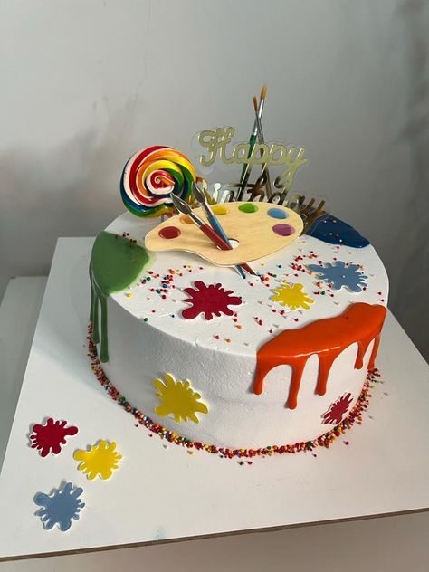 Happy Birthday Artist, Impressive Cakes, Cake Artwork, Art Birthday Cake, Paint Cake, Makanan Aesthetic, Artist Cake, Butterfly Birthday Cakes, Unique Birthday Cakes