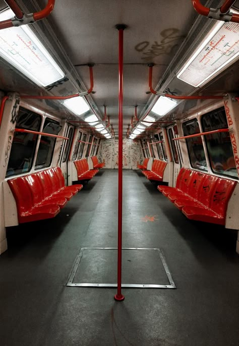 Inside Train Aesthetic, Inside A Train, Aesthetic Subway, Linear Perspective, Nyc Train, One Point Perspective, Abandoned Train, Perspective Photography, Subway Train