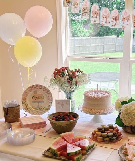 February Treats, Small House Birthday Party Ideas, Minimal 2nd Birthday, 2nd Birthday Simple Decor, Backyard Second Birthday, Kids Small Table Birthday, Simple Birthday Table Set Up, Simple 2nd Birthday Party For Girl, Backyard First Birthday Party