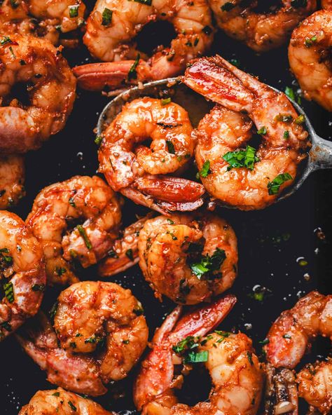 Spice up your dinner routine with Cajun Shrimp! A sizzling blend of juicy shrimp and vibrant Cajun spices, cooked to perfection in just 15 minutes. Each bite is a  burst of bold flavors and tantalizing heat that conjure the rich, lively flavors of Louisiana's culinary scene. A quick, zesty dish that'll be an instant favorite! 🍤🔥 Cajun Shrimp Recipe, Roasted Broccoli And Carrots, Cajun Spices, Cajun Shrimp Recipes, Easy Cajun, Cajun Food, Juicy Shrimp, Shrimp Ceviche, Butter Shrimp