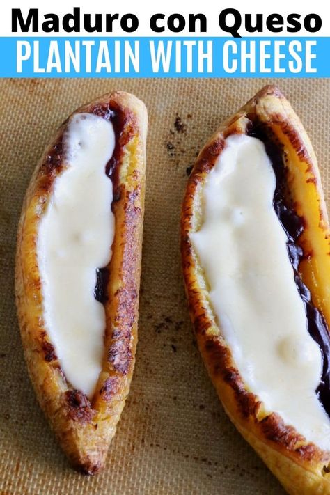 How to make Maduro con Queso. Our easy Baked Plantain with Cheese recipe is a Latin American snack stuffed with melted mozzarella and guava jam. We love to serve it at breakfast as a healthy sweet and savoury dish. Plantains With Cheese, Plantain Jam, Plantain Soup, Roasted Plantains, Baked Plantains, Guava Jam, Plantain Recipes, Easy Cheese Recipes, Latin American Food