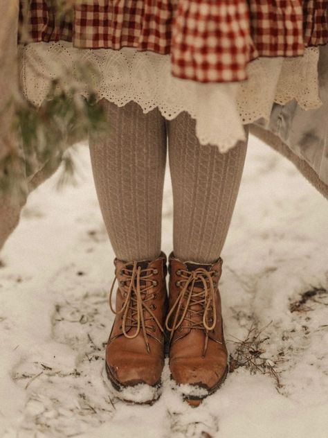 Winter Cottage Core Aesthetic, Cottage Core Christmas Outfit, Cottagecore Christmas Outfit, Winter Cottagecore Aesthetic, Cottagecore Outfit Winter, Cottage Core Winter Outfits, Winter Cottagecore Outfit, Cottagecore Winter Outfits, Sky Jade