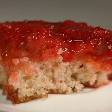 Rhubarb Upside Down Cake - The Frugaler Rhubarb Upside Down Cake With Jello, Rhubarb Upside Down Cake Taste Of Home, Upside Down Rhubarb Cake, Rhubarb Jello, Easy Rhubarb Recipes, Rhubarb Upside Down Cake, Marshmallow Cake, French Vanilla Cake, Rhubarb Desserts