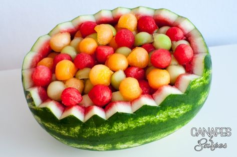 Brunch Melon Ball Bowl - Canapes and Soirees Cantaloupe Fruit, Watermelon Ball, Watermelon Bowl, Fruit Trays, Fruit Creations, Bowl Party Food, Melon Baller, Fruit Birthday, Fruit Arrangements