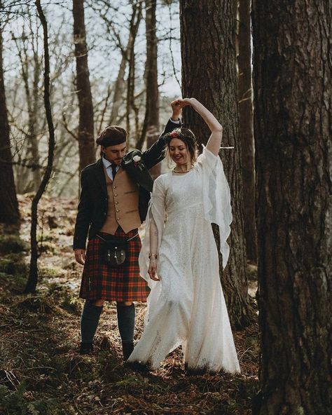 Celtic Fusion Wedding Dress | celticfusiondesign Renfaire Wedding, Fusion Wedding Dress, Nonbinary Wedding Outfit, Celtic Wedding Dresses, Pagan Wedding Dresses, Nonbinary Wedding, Celtic Wedding Dress, Outlander Wedding, Pagan Wedding