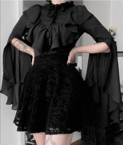 Male Mavis, Elegant Goth Dress, Elegant Goth, Goth Dress, Gothic Outfits, Goth Outfits, Dark Fashion, Edgy Outfits, Gothic Lolita