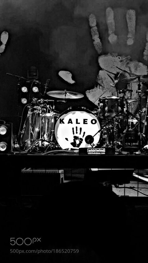 Kaleo Band, Villain Arc, Stickers Ideas, Diy Concrete Planters, Band Wallpapers, Music Pics, E Magazine, Music Taste, Aesthetic Desktop Wallpaper