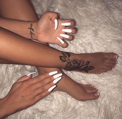 Foot Tattoos Foot Tattoo Black Women, Front Ankle Tattoos, Side Foot Tattoos, Ankle Foot Tattoo, Cute Foot Tattoos, Ankle Tattoos For Women, Foot Tattoos For Women, Eye Makeup Styles, Tattoos For Black Skin