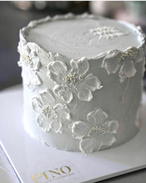 Flower Icing Wedding Cake, Engagement Cake With Flowers, Pastel Fondant Cake, Simple Wedding Cake Simple Wedding Cake Small One Tier, White Flower Cake Design, 10 Inch Round Wedding Cake, Fondant Wedding Cakes Elegant, Small Classy Wedding Cake, Small White Birthday Cake