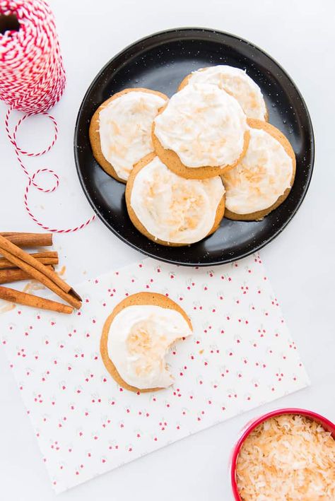 Coquito Cookies with Coquito Buttercream Frosting Unique Cookie Recipes, Coquito Recipe, Cake Donuts Recipe, Holiday Baking Recipes, Cookie Recipes Unique, Coconut Custard, Festive Desserts, Coconut Cookies, Cookie Frosting