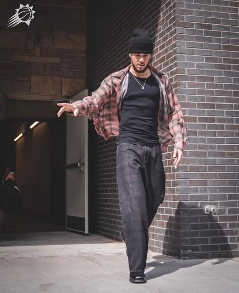 Devin Booker Style, Streetwear Style Outfits, Phx Suns, League Fits, Men Outfits Aesthetic, Men's Street Fashion, Nba Drip, Lightskinned Boys, University Of Ky