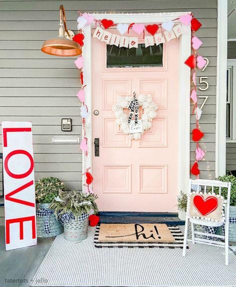 Valentines Decor Diy, Valentines Porch, Valentines Outdoor Decorations, Valentines Day Home Decor, Diy Garlands, Pink Front Door, Valentine Banner, Diy Valentine's Day Decorations, Pom Pom Wreath