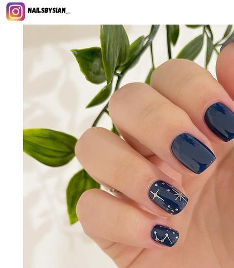 Nails 2023 Trends Navy Blue, Navy Dip Nail Ideas, Navy Blue Fingernails, Navy Blue Squoval Nails, Gel Nail Designs Dark Colors, Deep Blue Nails Short, Navy Blue Acyrilics Nails, Navy Nails With Gold Stars, Blue Dip Nails Ideas