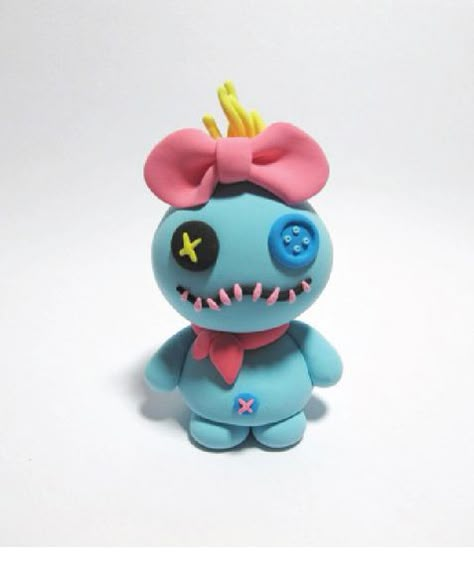 Polymer clay Scrump. As Lilo would say, "She's recovering from surgery." Jumping Clay Ideas, Polymer Clay Narwhal, Disney Clay Sculpture, Clay Ideas Disney, Polymer Clay Cute Animals, Cute Polymer Clay Ideas Kawaii, Disney Clay Art, Cute Polymer Clay Figures, Diy Clay Figures