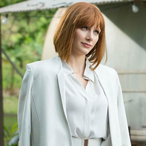 The Secrets to Bryce Dallas Howard's Stunning Red Hair Color Claire Dearing Costume, Jurassic World Claire, Brice Dallas Howard, Claire Dearing, Powerpuff Girls Characters, Dallas Howard, Bob Hairstyles With Bangs, Bryce Dallas Howard, Actrices Hollywood