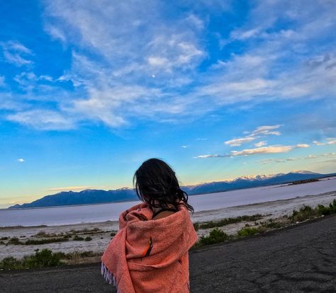 Exploring Stansbury Island: Utah’s Hidden Gem in the Great Salt Lake Full article 🔗 www.isabelfehn.com Stansbury Island is the second-largest island in the Great Salt Lake in Utah, United States. Named after Major Howard Stansbury, who surveyed the area in the mid-19th century, the island is accessible via a gravel road from the mainland. It spans approximately 22 miles (35 km) in length and up to 4 miles (6.4 km) in width. Check out the full article to learn more about the pink (yes the w... Utah Lakes, Great Salt Lake, Visit Utah, Gopro Photography, Gravel Road, Pink Salt, Hidden Gem, Salt Lake City, Gopro