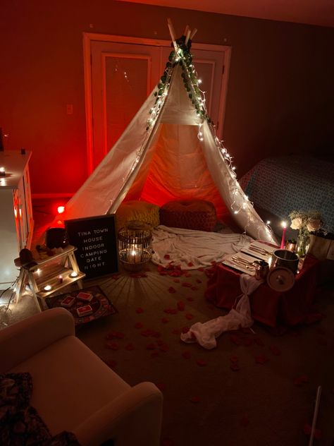 Teepee Date Night, Romantic Teepee Date, Cozy Date Night At Home Aesthetic, Indoor Picnic Ideas Romantic Date Night, Romantic Stay At Home Date Night Ideas, Diy Romantic Date Night At Home, Indoor Romantic Date Night, Indoor Tent Romantic, Indoor Picnic Ideas Romantic