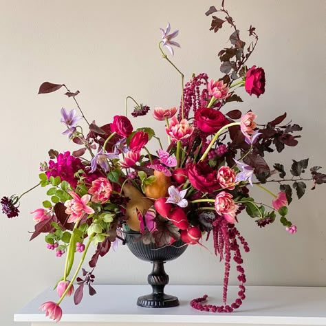 Podium Arrangement Floral, Corporate Flower Arrangements, Whimsical Floral Arrangements, Floral Designs Arrangements, Blue Jasmine, Modern Floral Arrangements, Tropical Floral Arrangements, Rose Fushia, Large Flower Arrangements