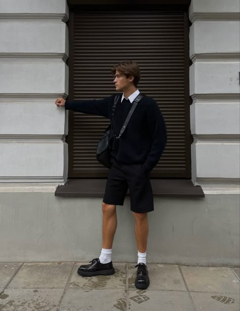 2022 outfit for men Black Shorts Outfit Men Streetwear, Chunky Loafers Outfit Men, Derby Outfits Men, Derby Shoes Outfit, Loafers Outfit Summer, Black Loafers Outfit, Brandon King, God Of Fury, Aesthetic Male Outfits