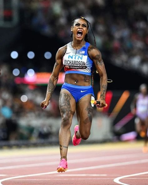 Let Sha'Carri Richardson Run | DEAR Fans,❤️🌹 | Facebook People Reference Poses, Track Athletes, Women Track And Field, Sha Carri Richardson, Olympic Track And Field, Track N Field, Running Posters, Paris Olympics 2024, Girl Train