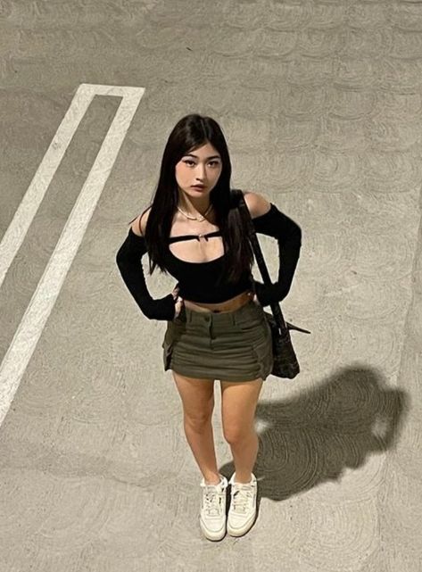 Julia Ma, Estilo Punk, Parking Lot, Korean Outfits, Favorite Products, Outfits Casuales, Outfits Aesthetic, Skirt Outfits, Cute Casual Outfits