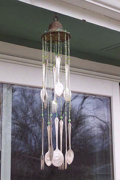 Silverware Windchimes, Windchimes Diy, Carillons Diy, Old Silverware, Recycled Silverware, Wind Chimes Homemade, Recycled Garden Art, Cutlery Art, Silverware Crafts