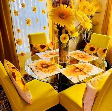 Sunflower Living Room Ideas, Beautiful Dining Room Decor, Yellow Stuff, Sunflower Room, Sunflower Kitchen Decor, Sunflower Kitchen, Yellow Room, Gathering Room, Beautiful Dining Rooms