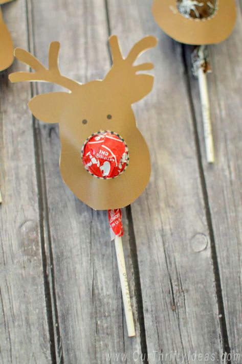 The cutest way for Kids to give a cheap and festive gift to their friends for Christmas! The reindeer head is a free download too! Do your kids need the perfect and inexpensive gift to give to friends this Christmas? Have them help you cut out some of these cute Reindeer heads to attach to … Diy Gifts For Kids, Class Gift, Christmas Ribbon, Printables Kids, Diy Christmas Gifts, Christmas Activities, Kids Gifts, Christmas Cheer, Kids Christmas