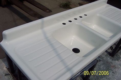 restoring-the-porcelain-on-a-vintage-sink-8 Kitchen Sink Drainboard, Porcelain Kitchen Sink, Vintage Kitchen Sink, Cast Iron Kitchen Sinks, Vintage Sink, Porcelain Sinks, Drainboard Sink, Old Sink, Retro Renovation