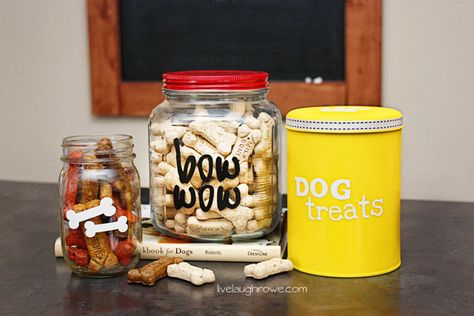 DIY Dog Treat Canisters - livelaughrowe.com Dogs Bedroom, Pet Diys, Dog Treat Jars, Dog Treat Storage, Pet Craft, Dog Craft, Dog Diy, Easy Diy Christmas Gifts, Dog Treats Homemade Recipes