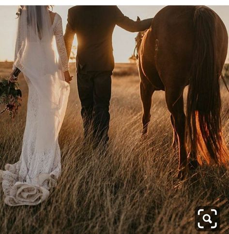 Couple Horse Photography, Horse Wedding Photos, Dog Wedding Photos, Castle Elopement, Equine Photoshoot, Horse Couple, Equestrian Wedding, Fall Fairy, Country Wedding Photos