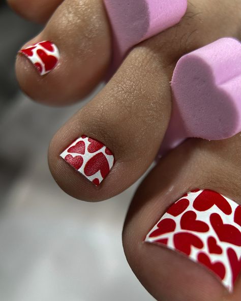 ♥️ Valentines Pedicure Toenails, Valentine Pedicure, Design Pedicure, Toe Nails, Heart Design, Nail Art, Nails, Design, Nail Arts