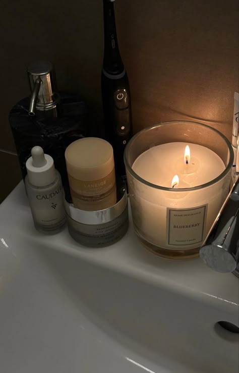 Cozy Skincare Aesthetic, Skin Care Night Aesthetic, Aesthetic Skincare Pics, Selfcare Aesthetic Pictures, Skin Care Aesthetic Pictures, Self Care Day Aesthetic, Diffuser Aesthetic, Winter Self Care, Winter Arc