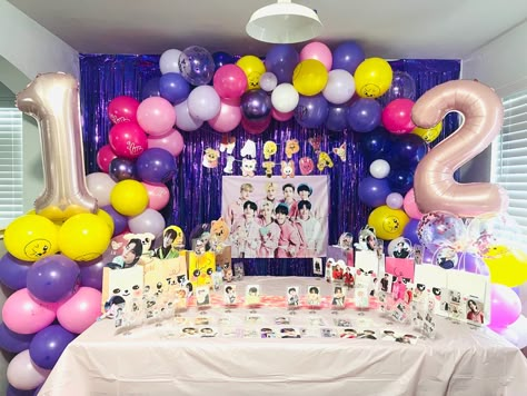 Stay 🫰🏼 Stray Kids Birthday Party Ideas, Skz Birthday, Kpop Birthday, Stay Kids, Lose My Breath, 13th Birthday Parties, Food Wallpaper, 11th Birthday, 13th Birthday