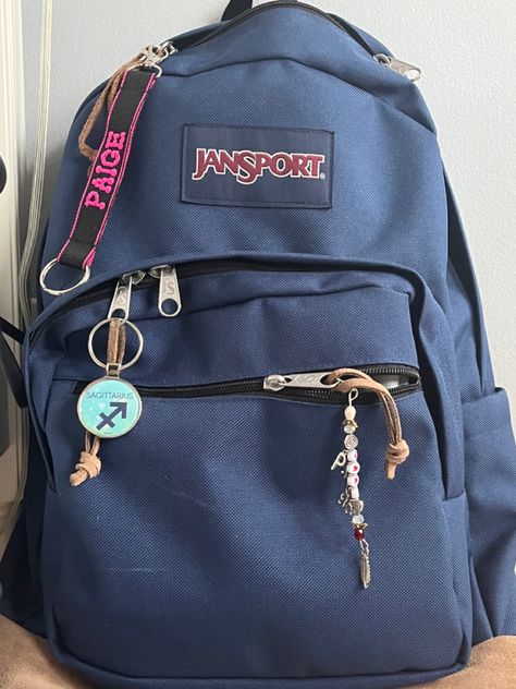 Blue Jansport Backpacks Aesthetic, Jansport Backpacks Aesthetic, Bag Essentials Aesthetic, College Bag Essentials, Jansport School Bags, Cute Jansport Backpacks, School Bag Aesthetic, Hair Look Boy, Blue Jansport Backpack